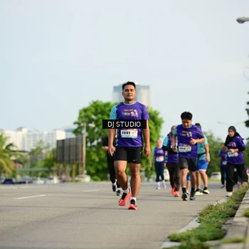 Runner Photo 8357098