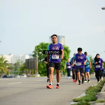 Runner Photo 8357099