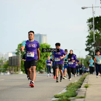 Runner Photo 8357105