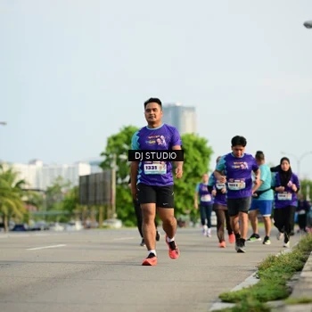 Runner Photo 8357108