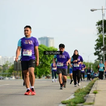 Runner Photo 8357112