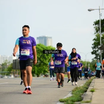 Runner Photo 8357113