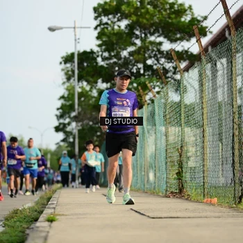 Runner Photo 8357114