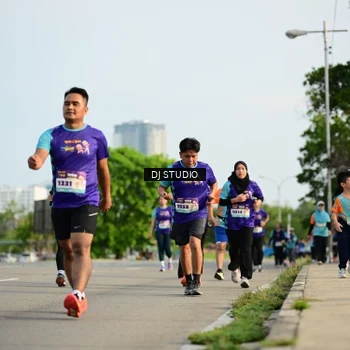Runner Photo 8357117