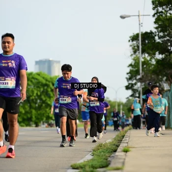 Runner Photo 8357118
