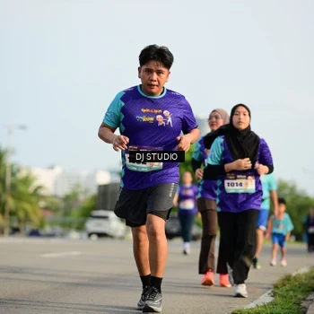 Runner Photo 8357153