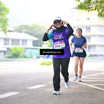 Runner Photo 8357219