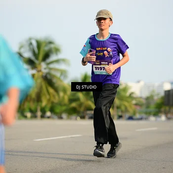 Runner Photo 8357236