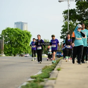 Runner Photo 8357243