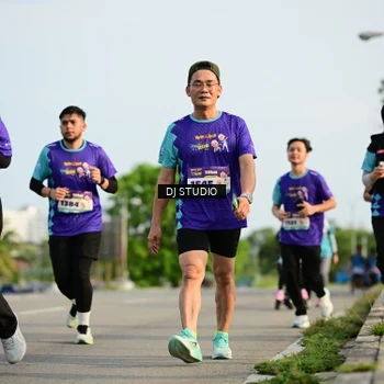 Runner Photo 8357253