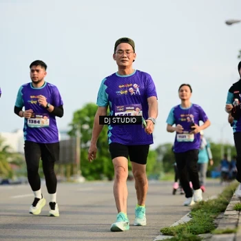 Runner Photo 8357255