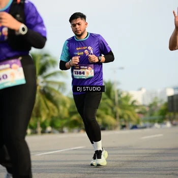 Runner Photo 8357262