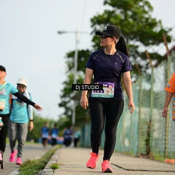 Runner Photo 8357298