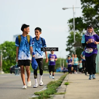 Runner Photo 8357342