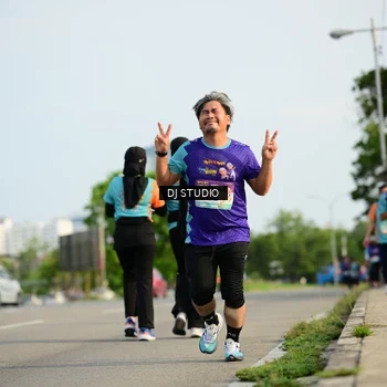 Runner Photo 8357371