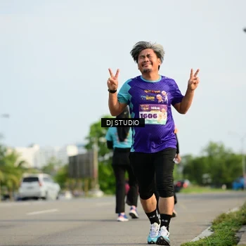 Runner Photo 8357372