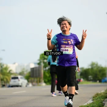 Runner Photo 8357373