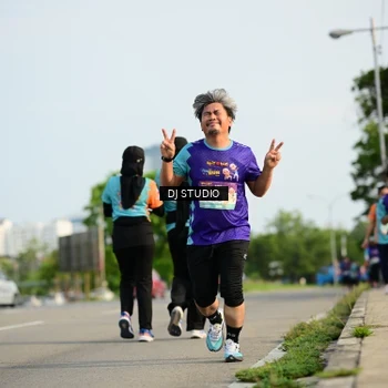 Runner Photo 8357374