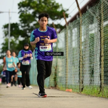 Runner Photo 8357386