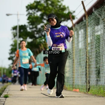 Runner Photo 8357400