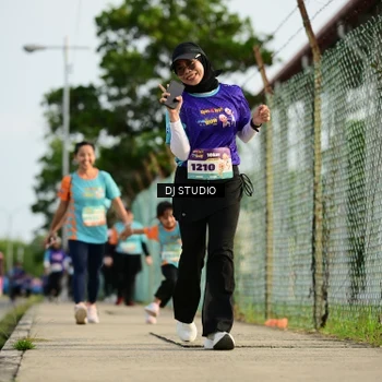 Runner Photo 8357402