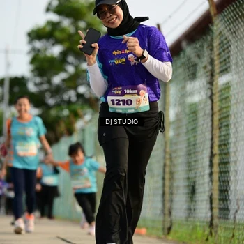 Runner Photo 8357413