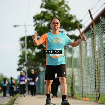 Runner Photo 8357438