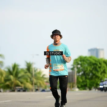 Runner Photo 8357538