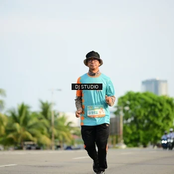 Runner Photo 8357540