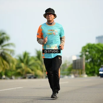 Runner Photo 8357542