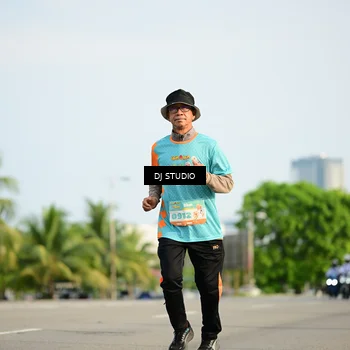 Runner Photo 8357552
