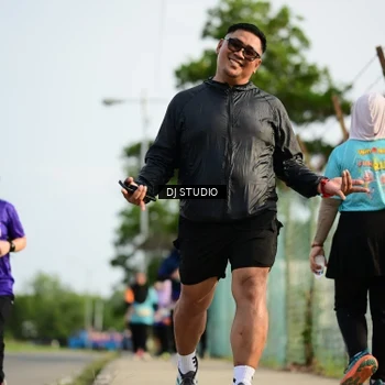 Runner Photo 8357572
