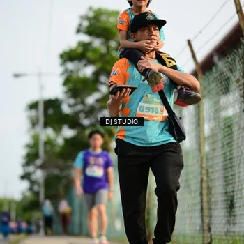 Runner Photo 8357646