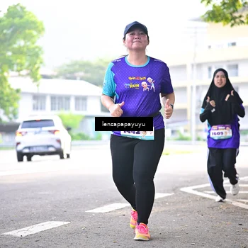 Runner Photo 8357675