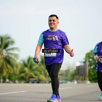 Runner Photo 8357821