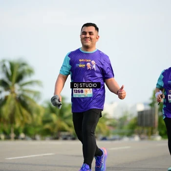 Runner Photo 8357824