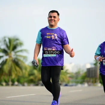 Runner Photo 8357826