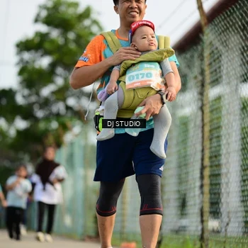 Runner Photo 8358003
