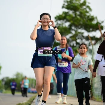 Runner Photo 8358013