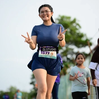 Runner Photo 8358023