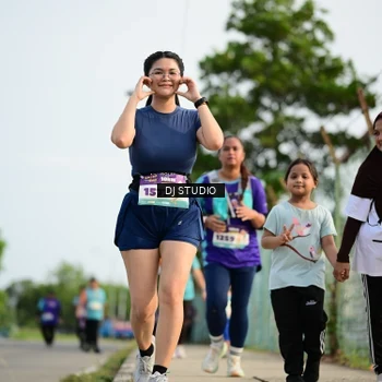 Runner Photo 8358025