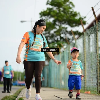 Runner Photo 8358060
