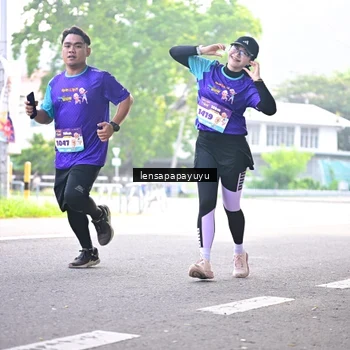 Runner Photo 8358084