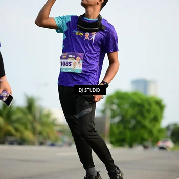 Runner Photo 8358096