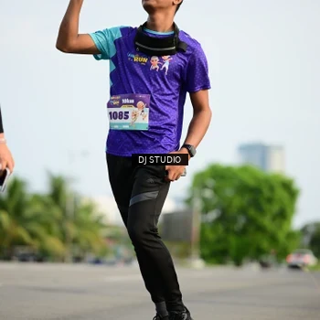 Runner Photo 8358100