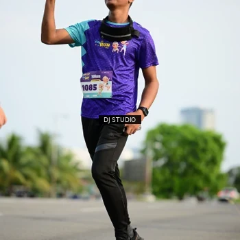 Runner Photo 8358101