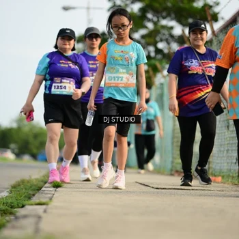 Runner Photo 8358111