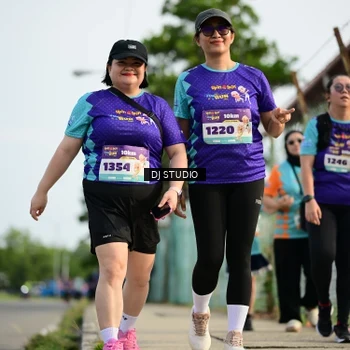 Runner Photo 8358128