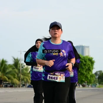 Runner Photo 8358183