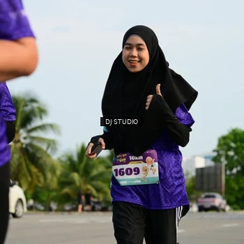 Runner Photo 8358195